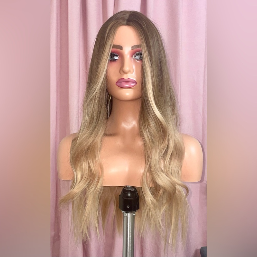 Edgy Beach Waves Synthetic Wig